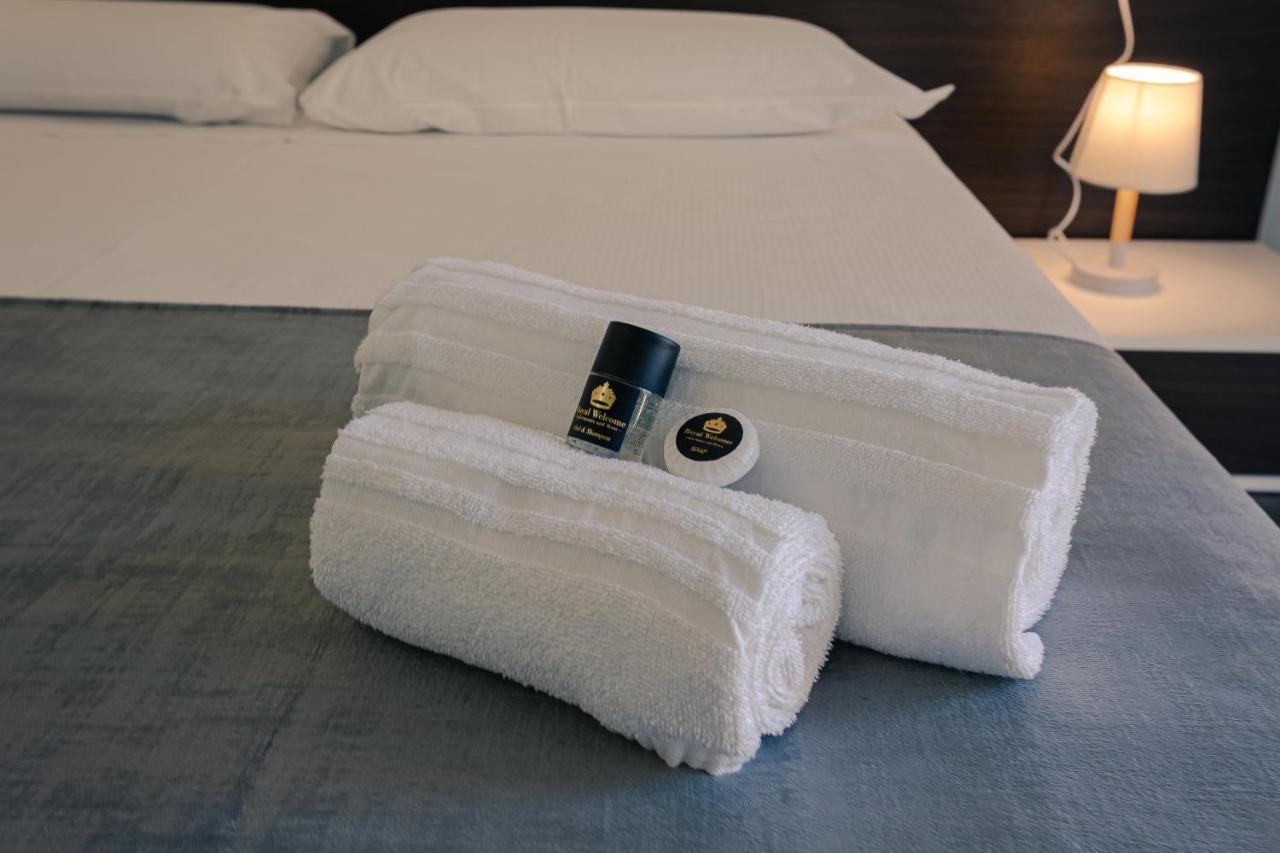 Verona Centre Suite - Royal Welcome מראה חיצוני תמונה